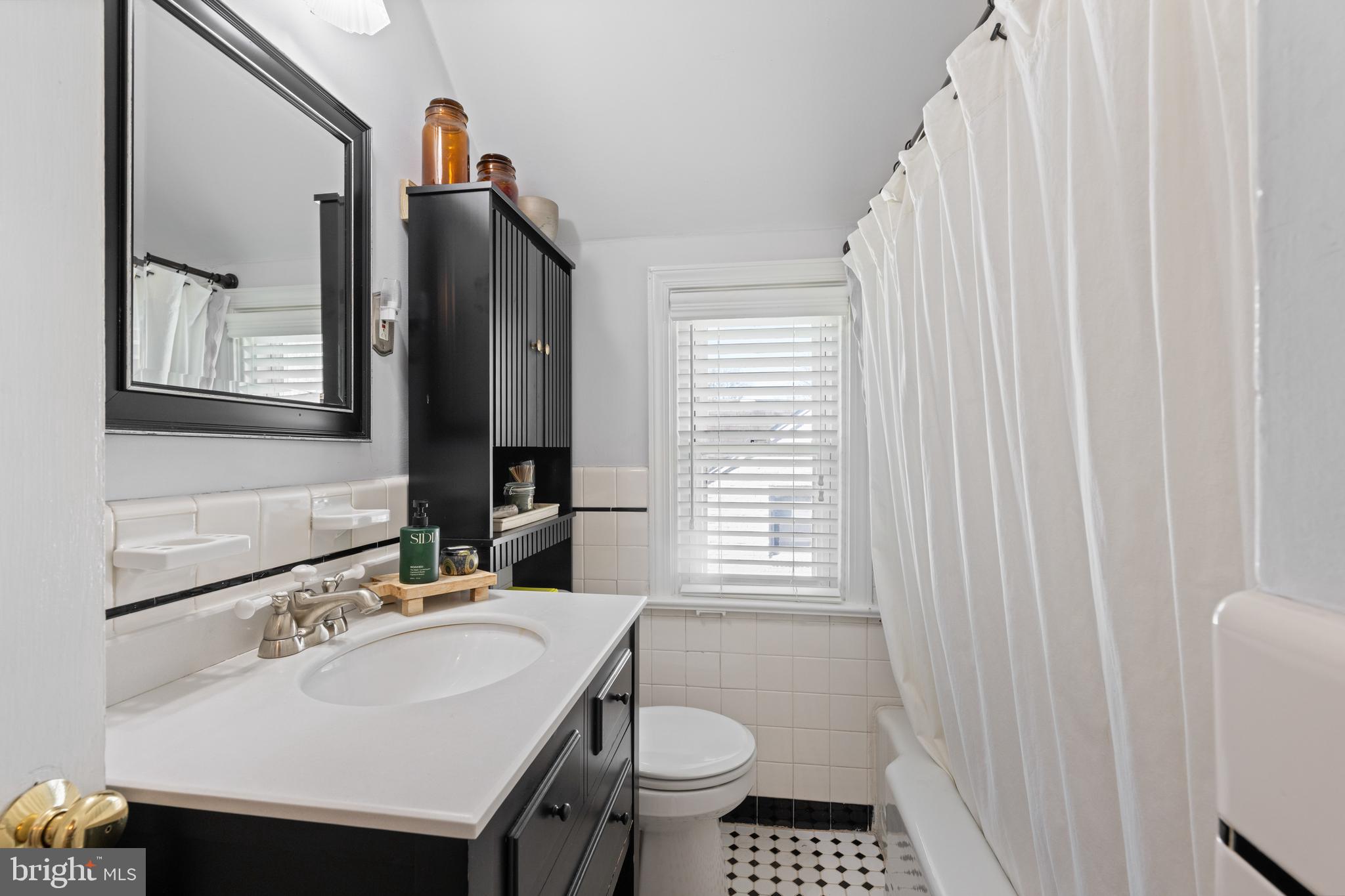 OLD OAKS - Residential