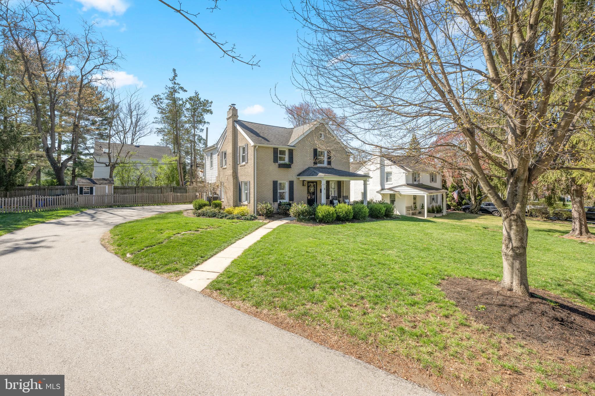 OLD OAKS - Residential