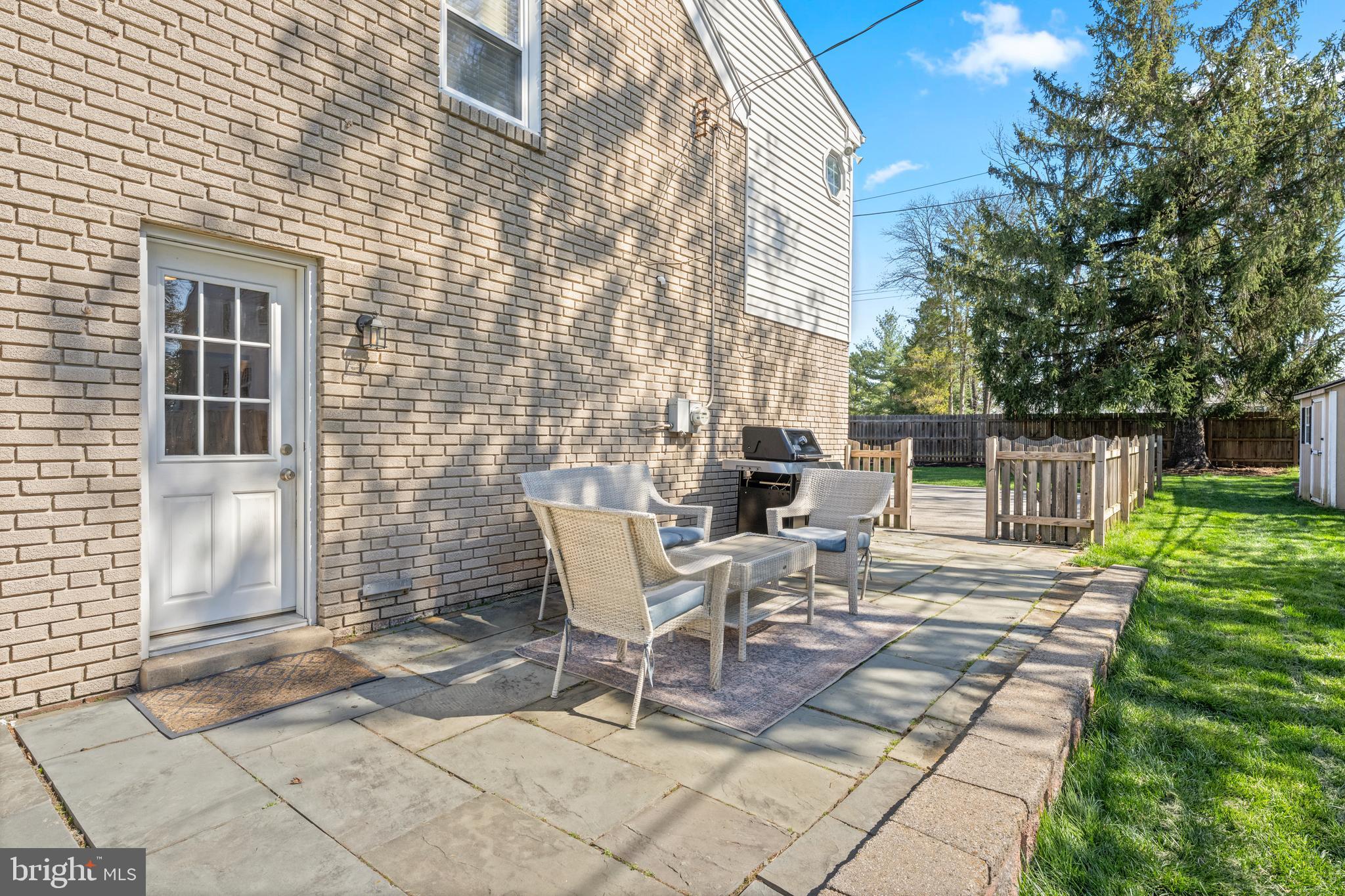 OLD OAKS - Residential