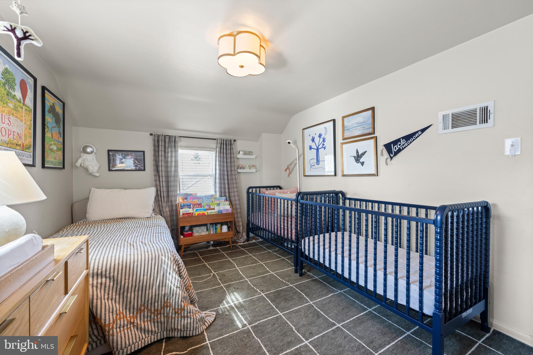 OLD OAKS - Residential