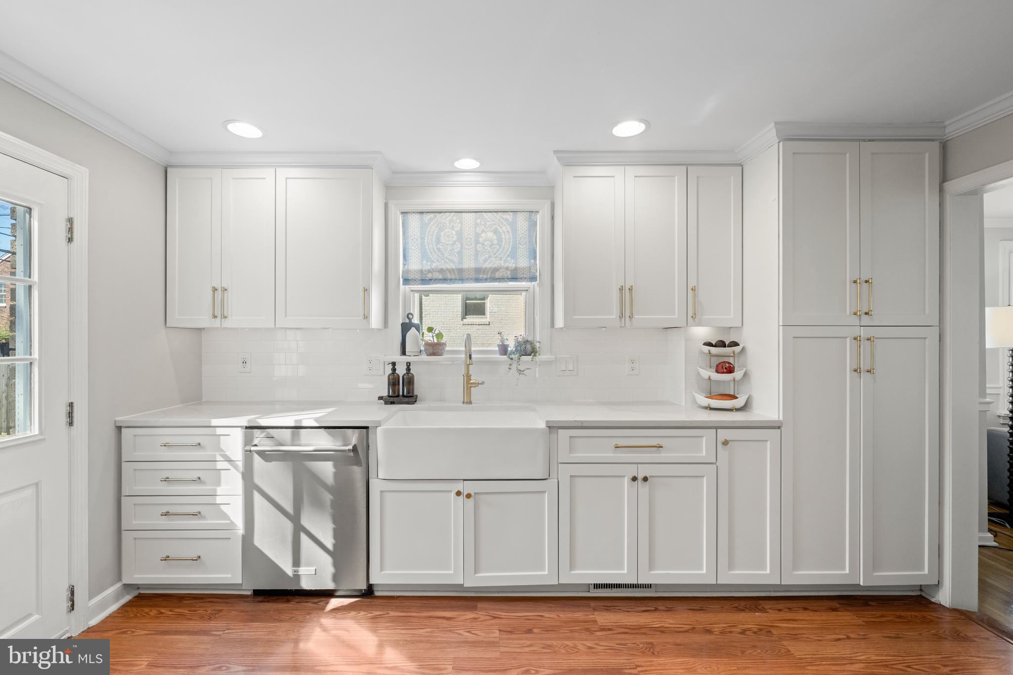 OLD OAKS - Residential