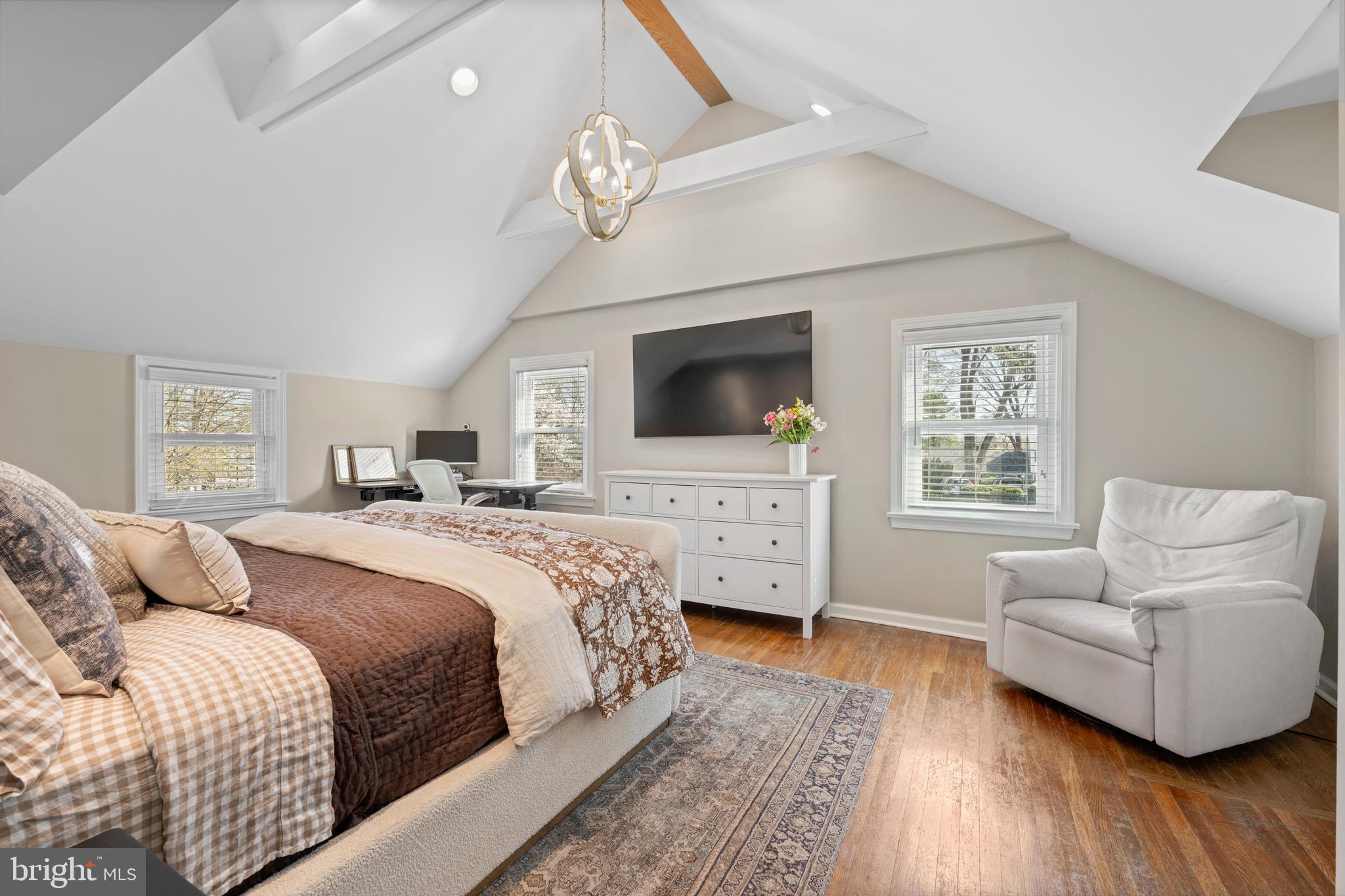 OLD OAKS - Residential