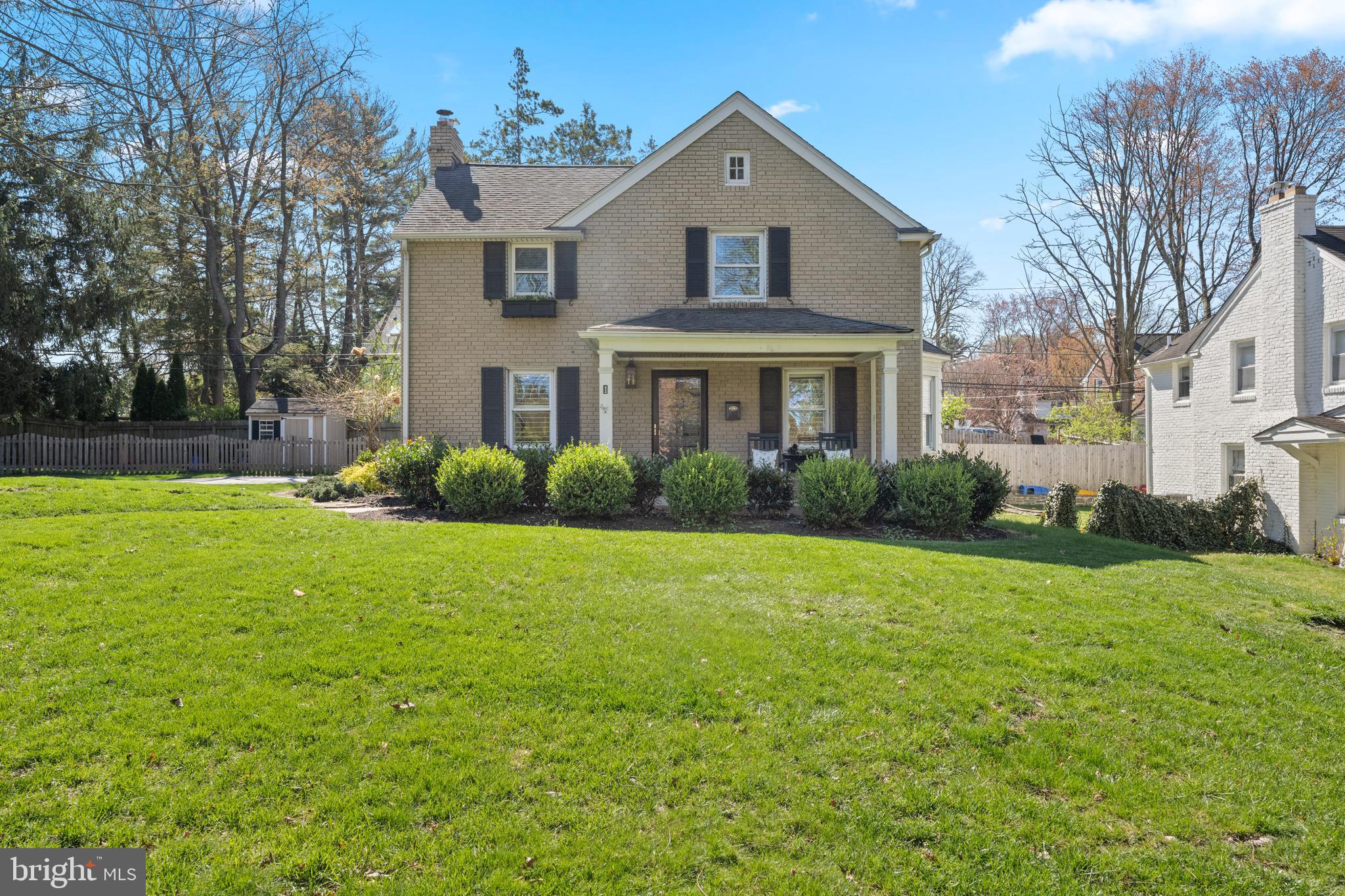 OLD OAKS - Residential