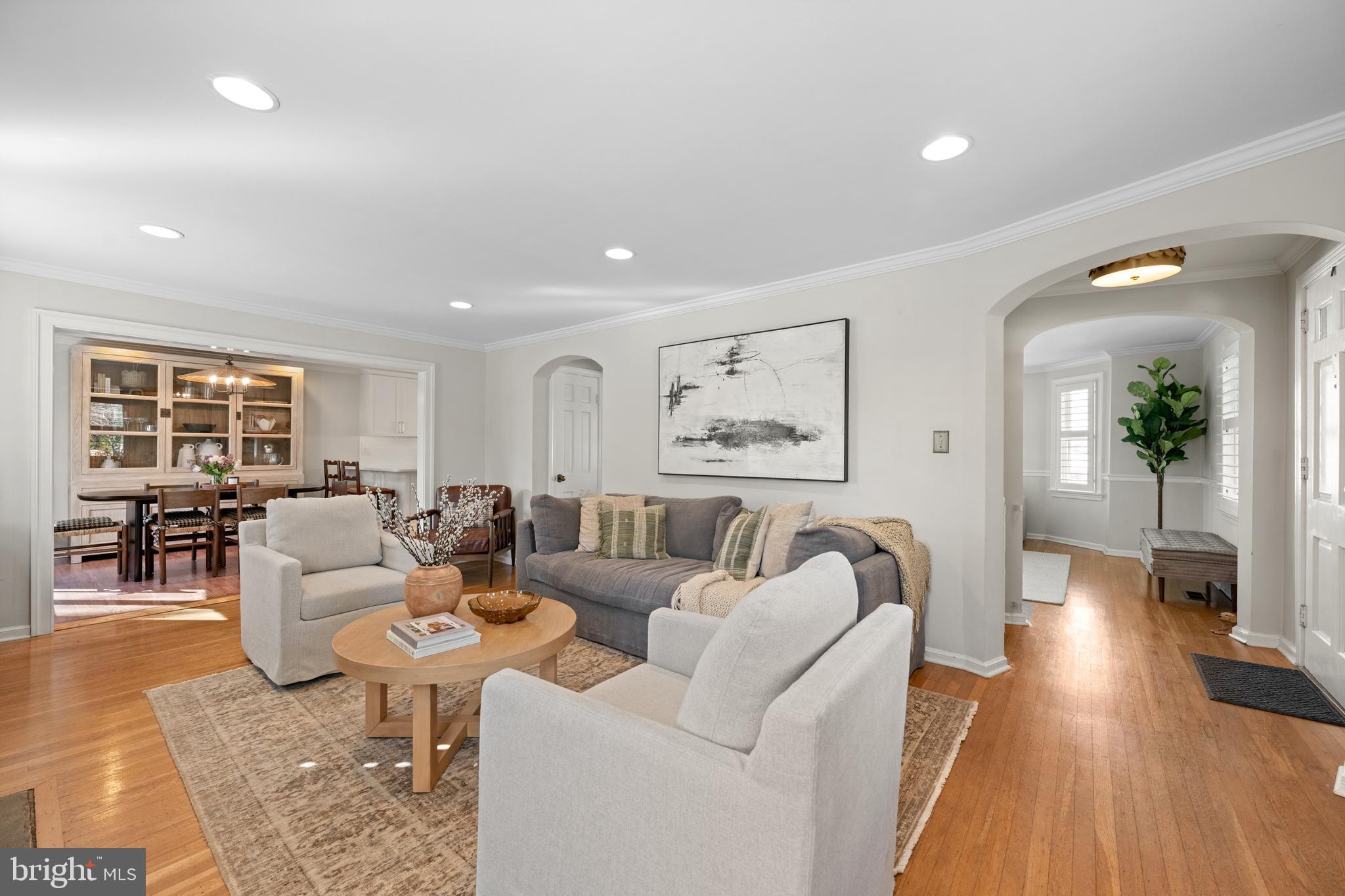 OLD OAKS - Residential