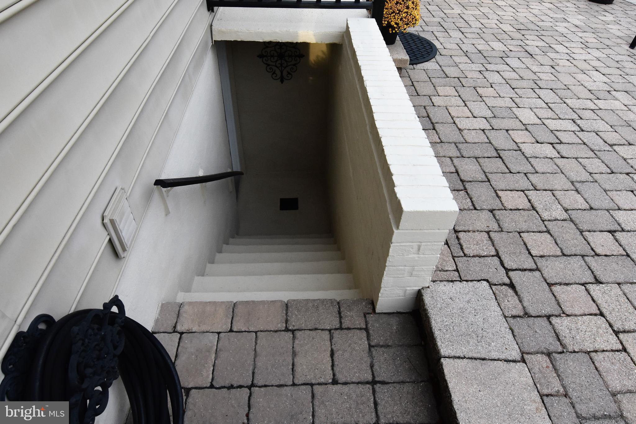 RIVIERA BEACH - Residential