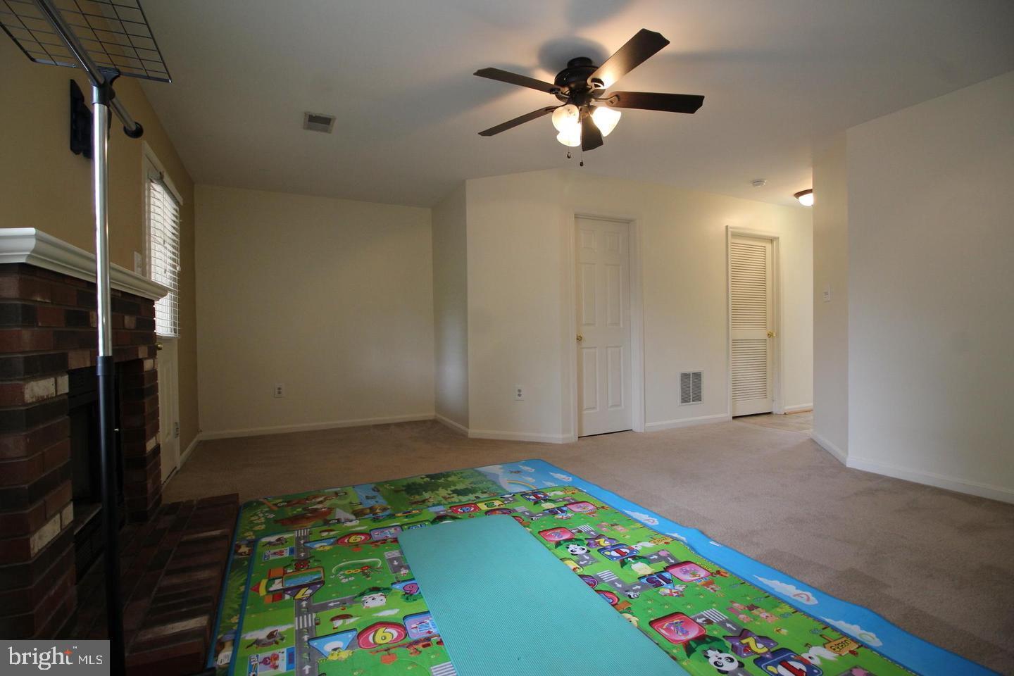 CENTRE RIDGE - Residential Lease