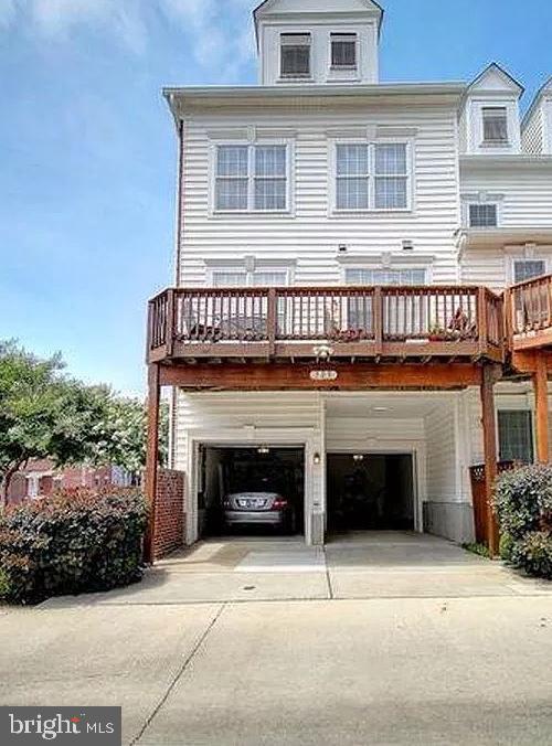 CAMDEN CROSSING - Residential Lease