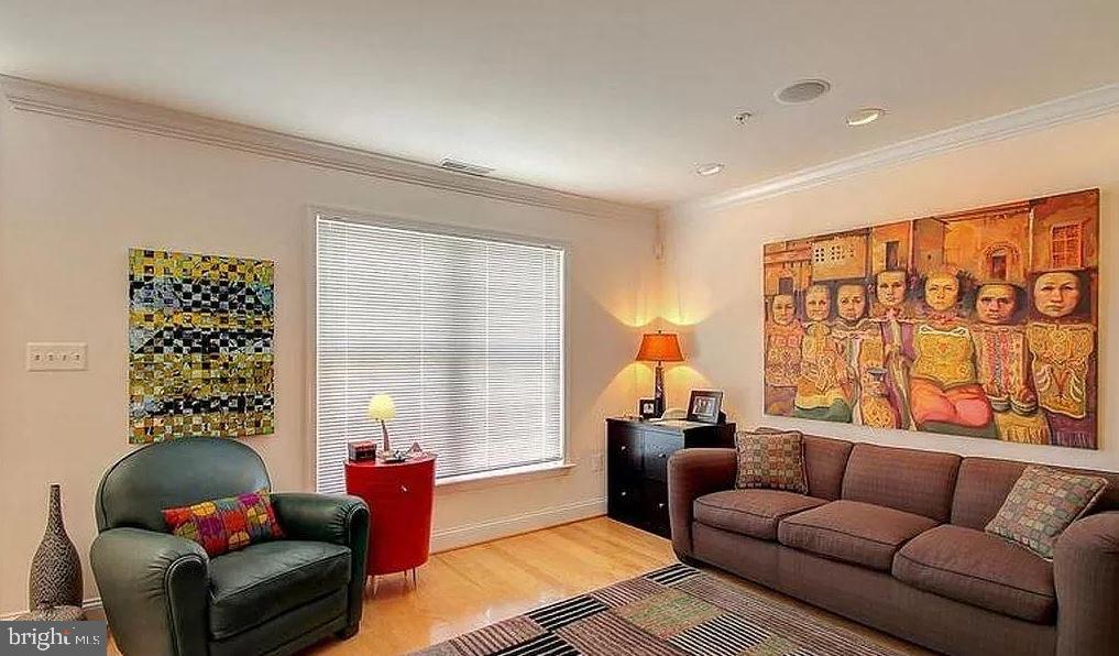 CAMDEN CROSSING - Residential Lease