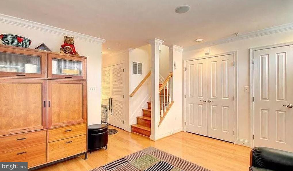 CAMDEN CROSSING - Residential Lease