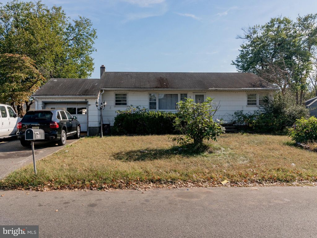 Photo of 1631 Brunella Avenue, PISCATAWAY, NJ 08854 (MLS # NJMX2010534)