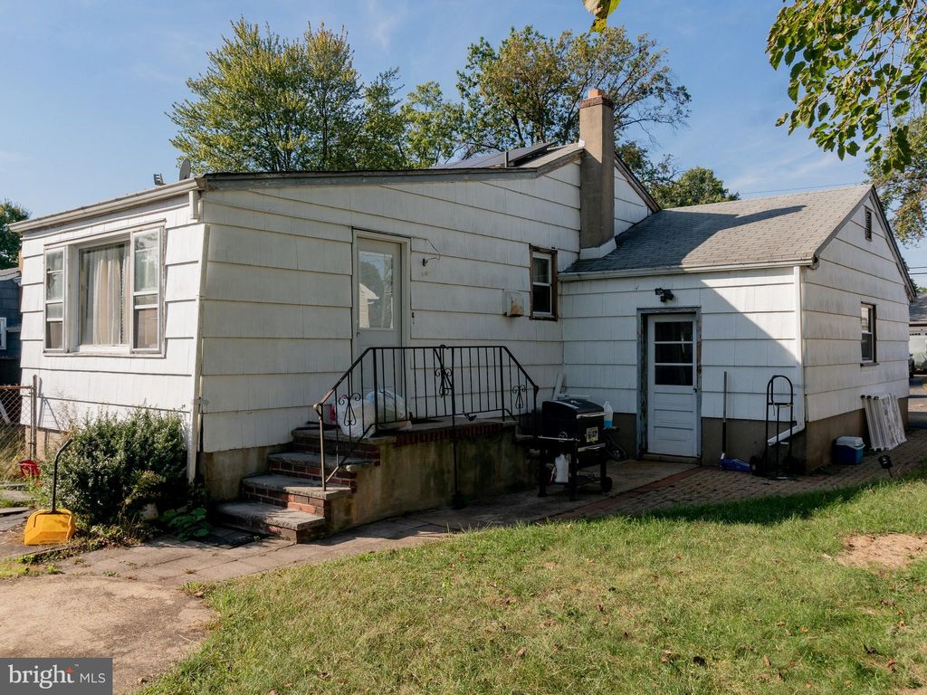 Photo of 1631 Brunella Avenue, PISCATAWAY, NJ 08854 (MLS # NJMX2010534)