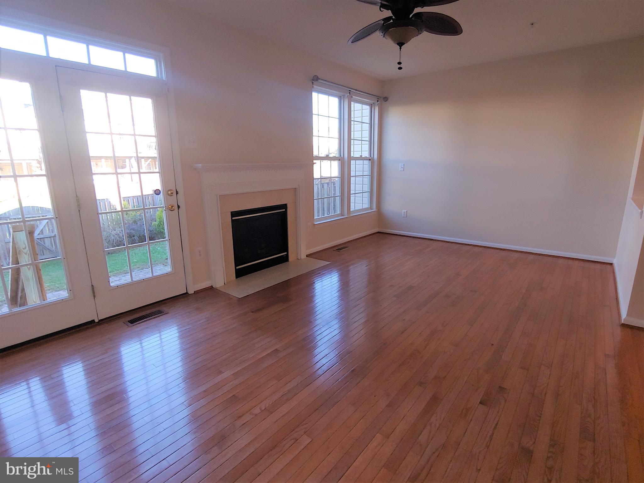 PINEY ORCHARD - Residential Lease