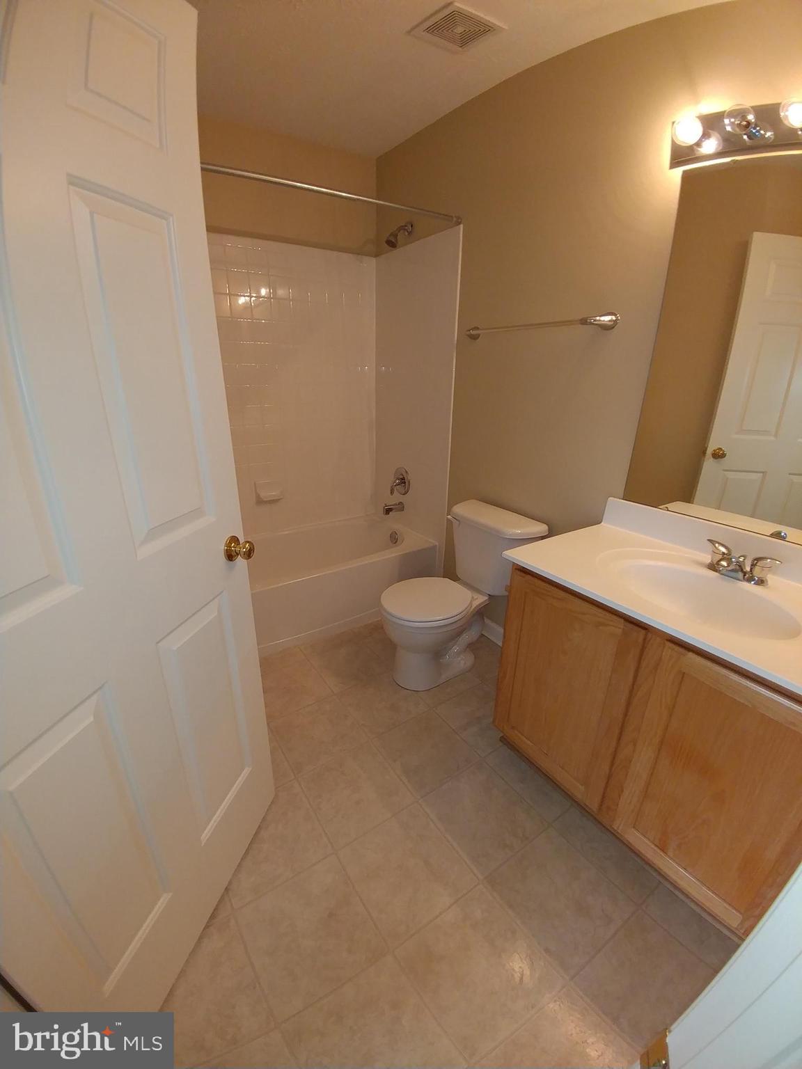 PINEY ORCHARD - Residential Lease