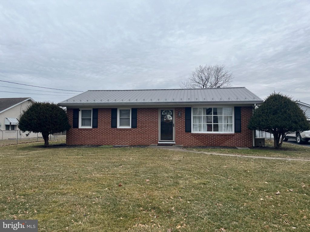 Photo of 108 Hoke Drive, CHAMBERSBURG, PA 17202 (MLS # PAFL2033008)
