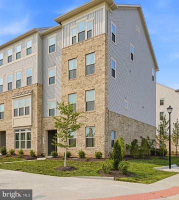 24274 THURSO SQ, STERLING, VA 20166 - Image 37fa24acbac27a4a8d22e061f451300a/1928379408