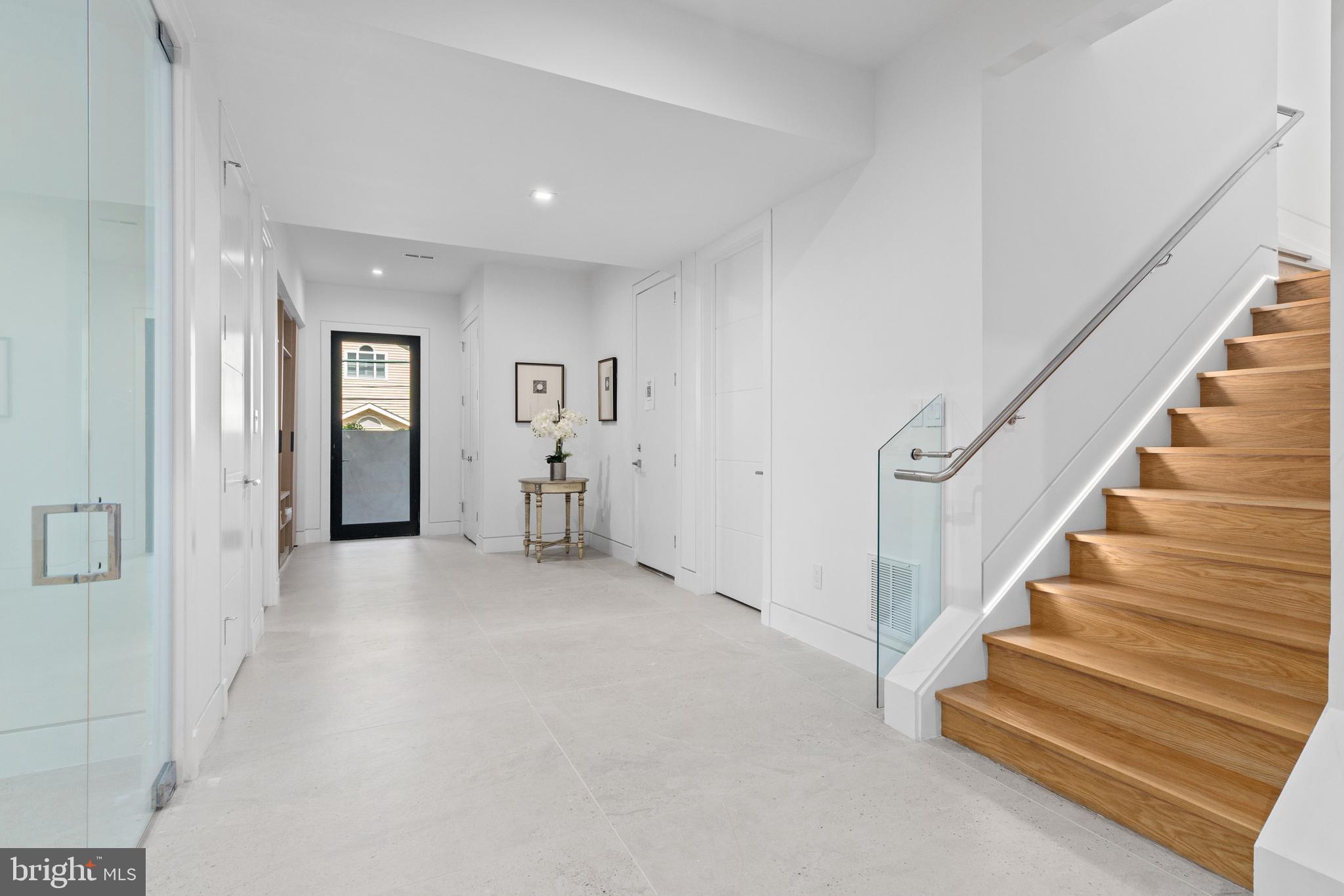 BROYHILL FOREST - Residential