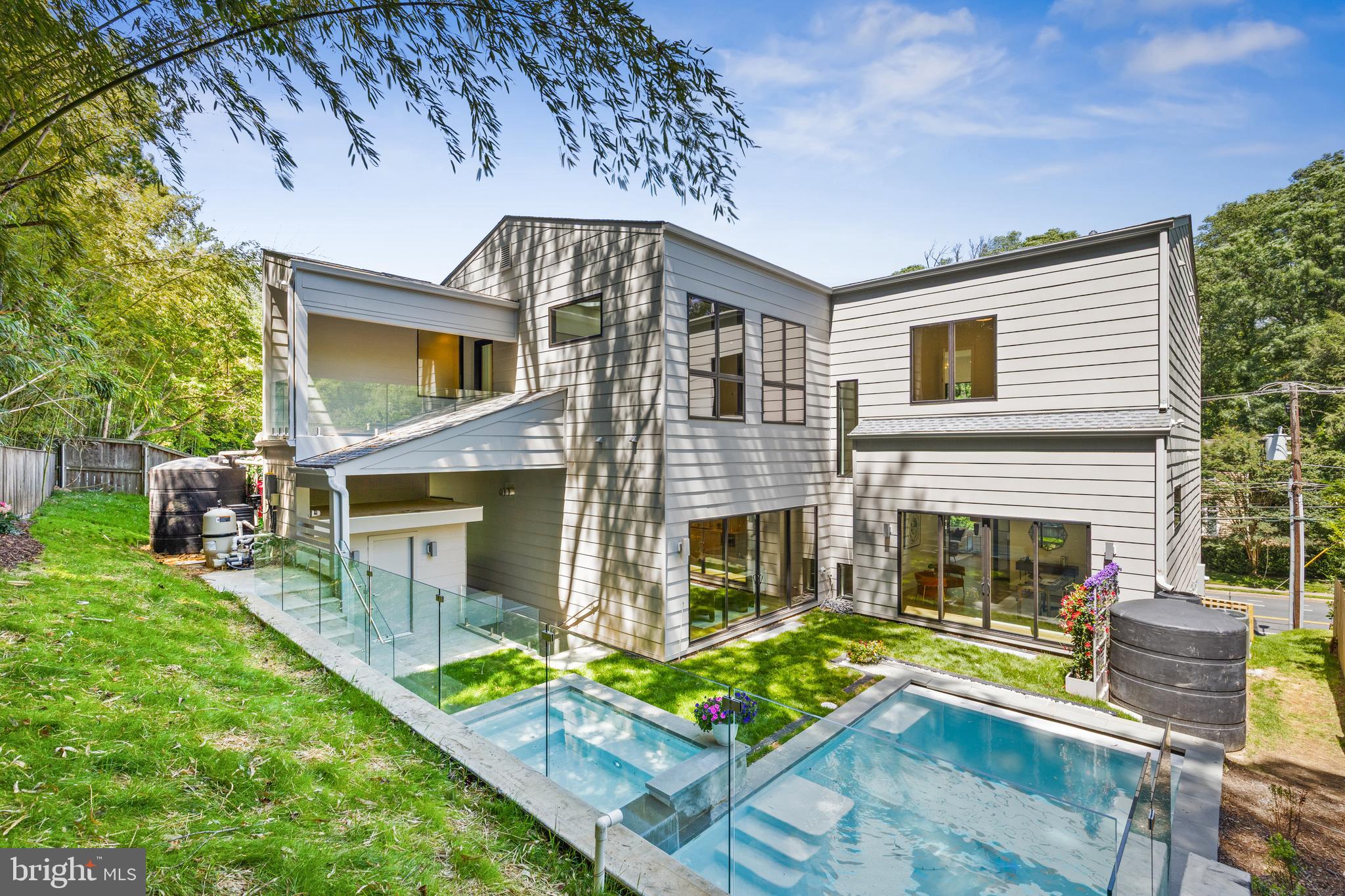 BROYHILL FOREST - Residential