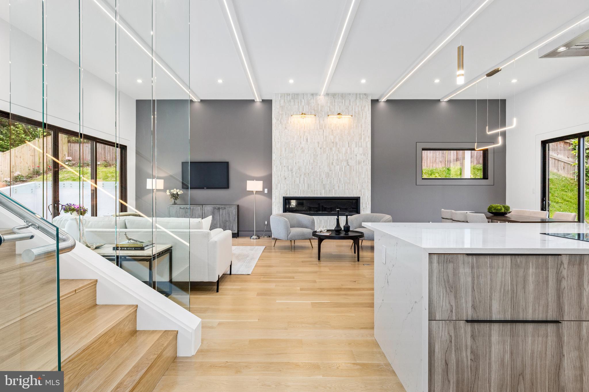 BROYHILL FOREST - Residential