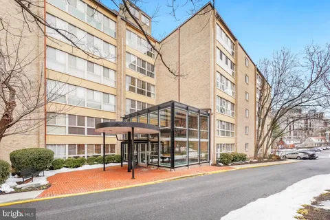 4970 Battery Lane Unit 208, Bethesda, MD 20814 - #: MDMC2216298