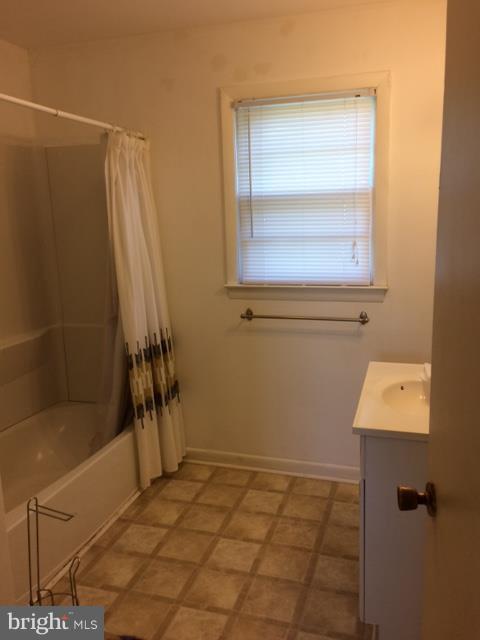 NOTTINGHAM ESTATES - Residential Lease