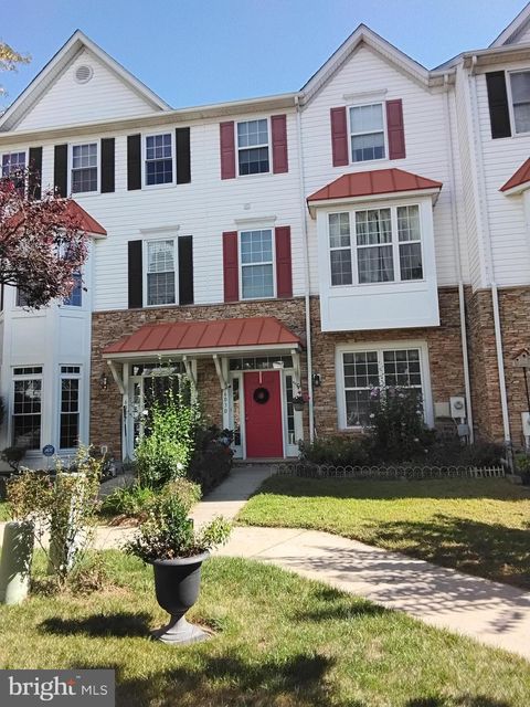 Townhouse For Sale - 6030 Blue Point Court<br/> Howard County, CLARKSVILLE, MD 21029