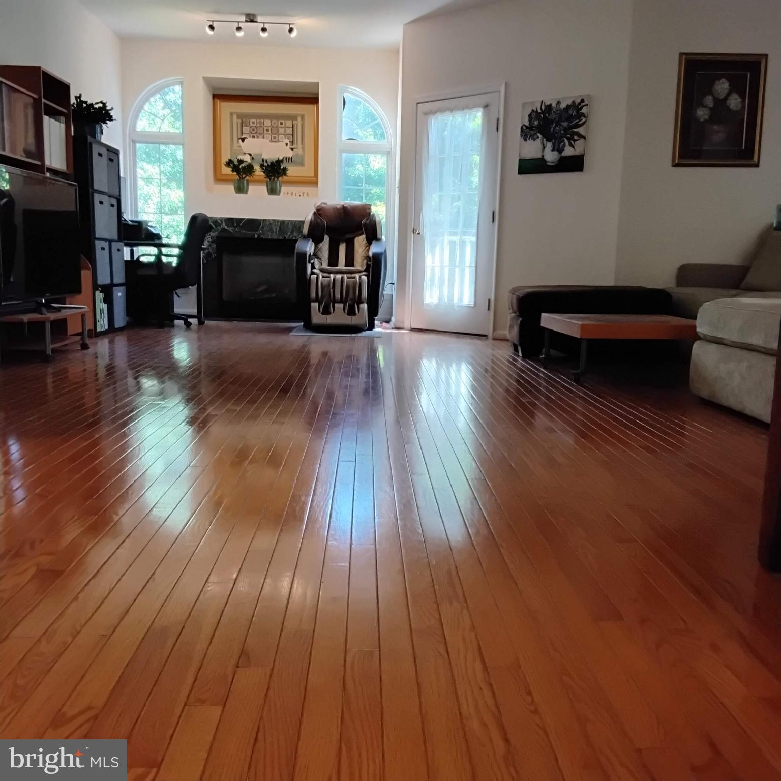 6030 BLUE POINT COURT