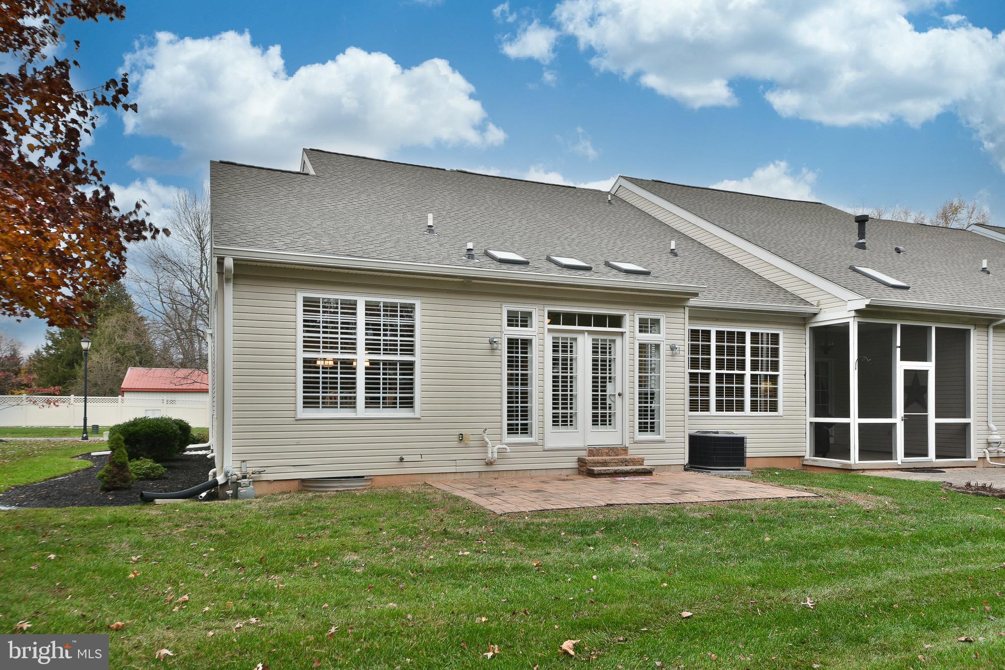 COURTYARDS - Residential