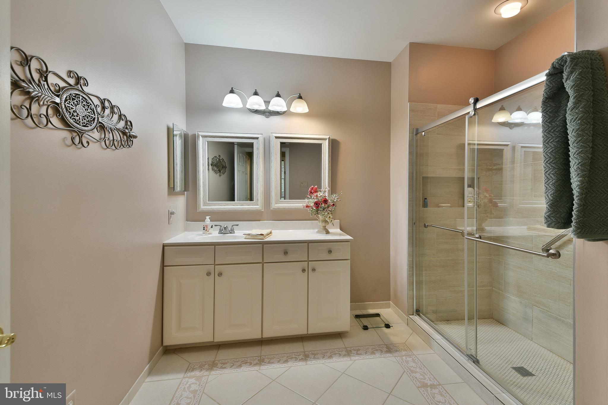 COURTYARDS - Residential