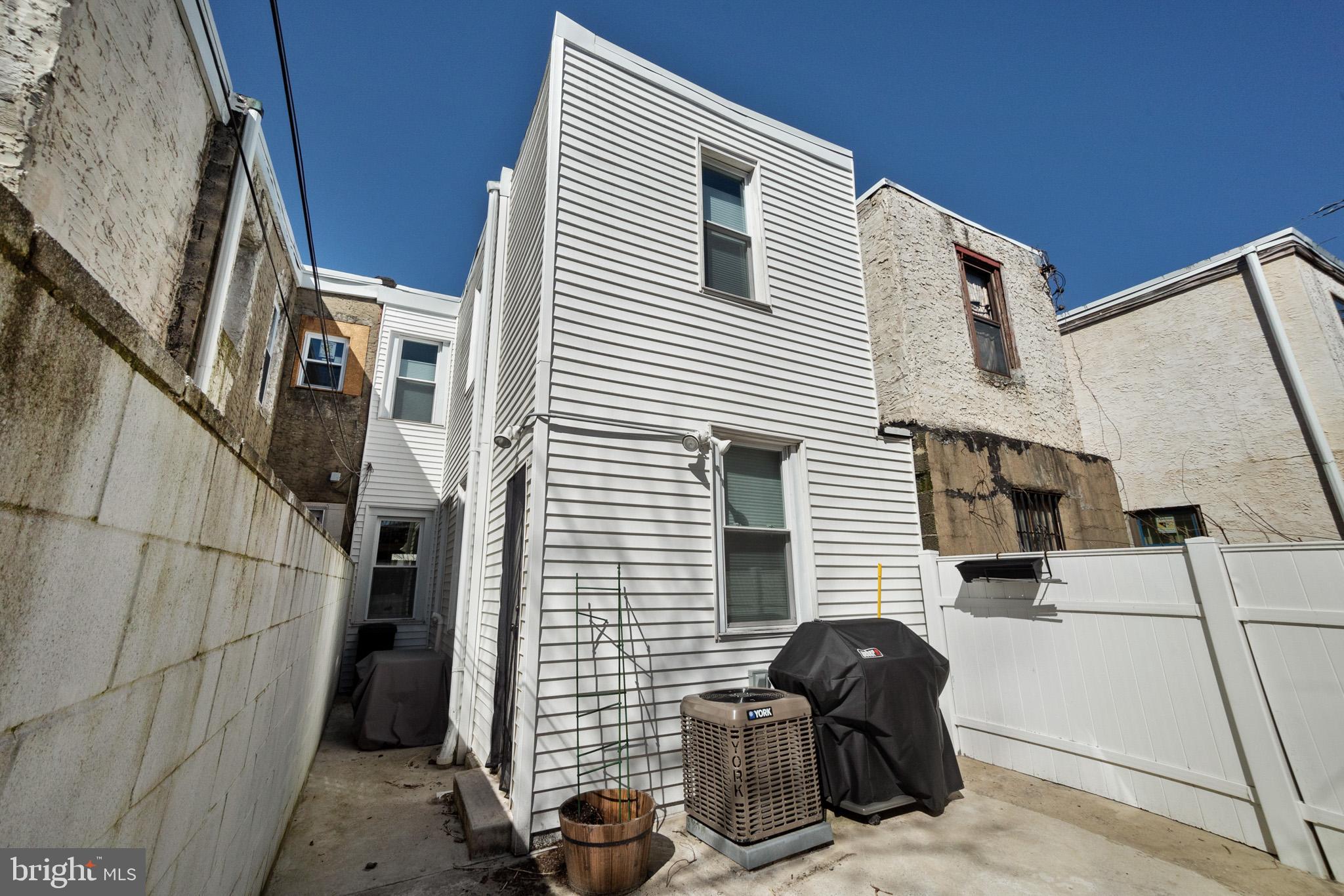 POINT BREEZE - Residential Lease