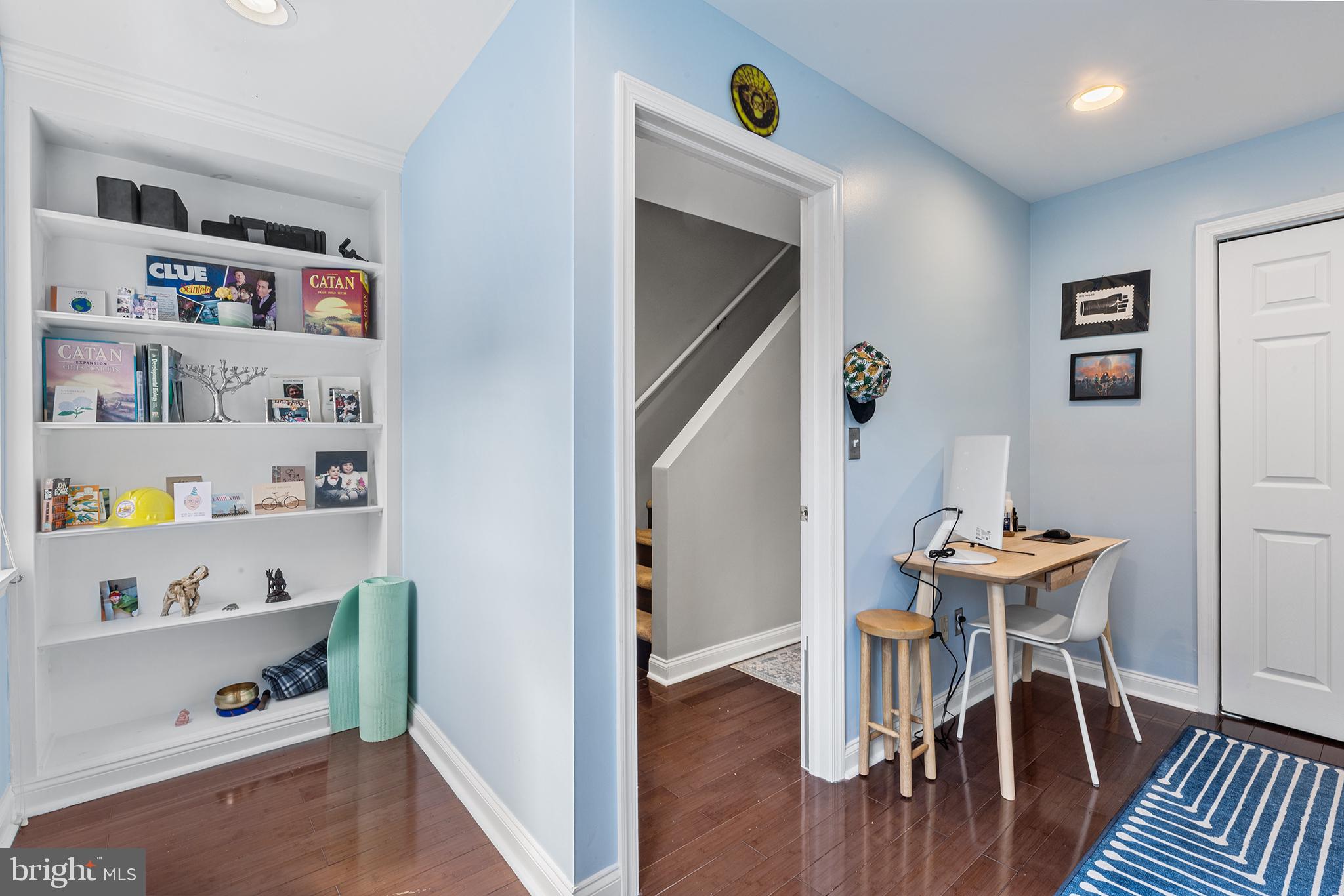 POINT BREEZE - Residential