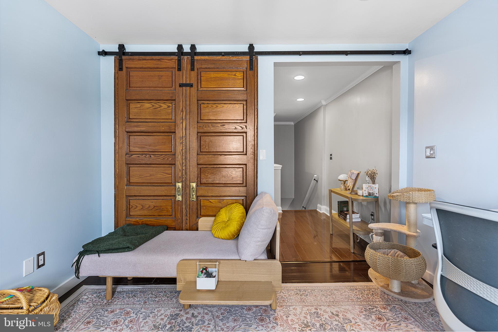 POINT BREEZE - Residential