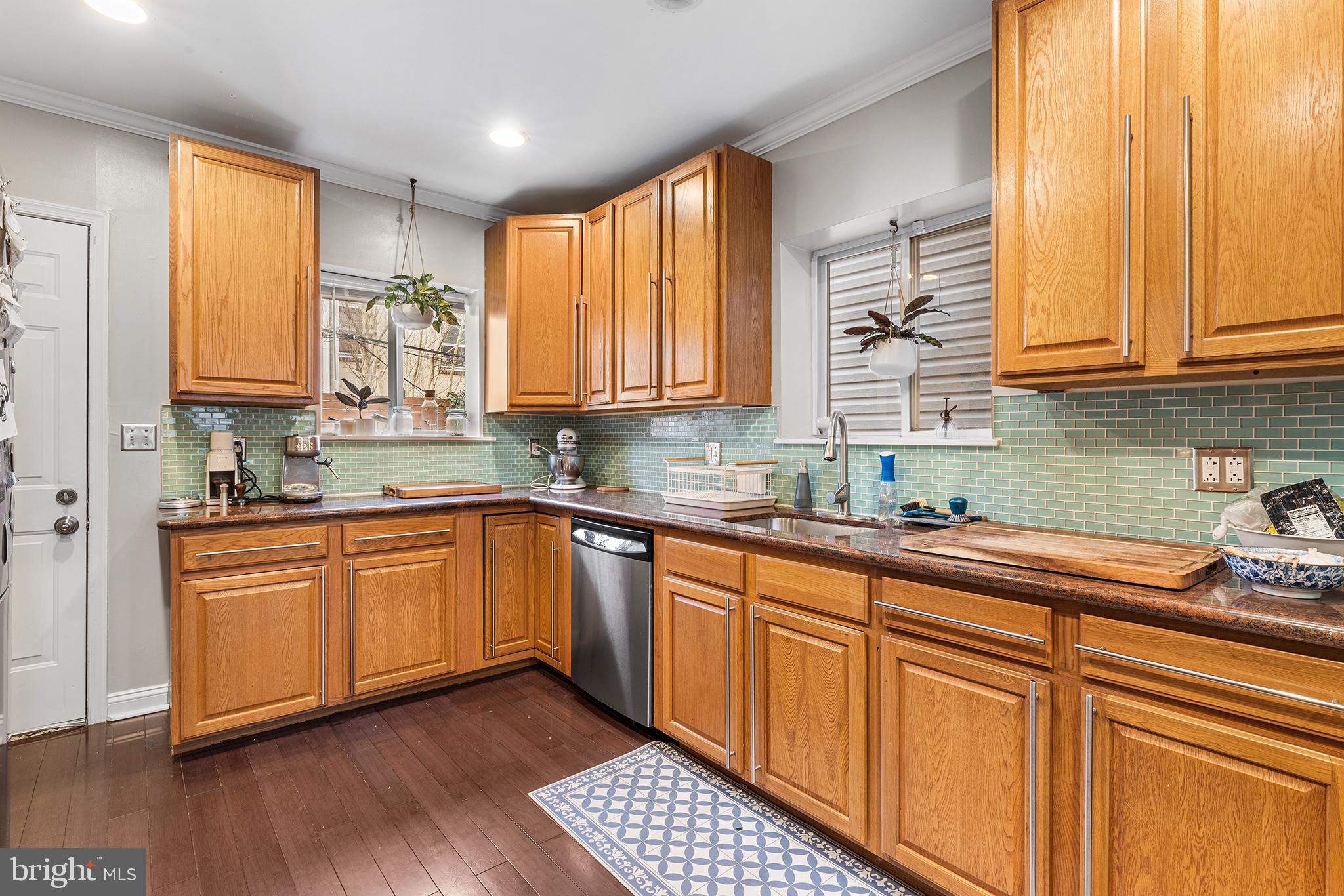 POINT BREEZE - Residential