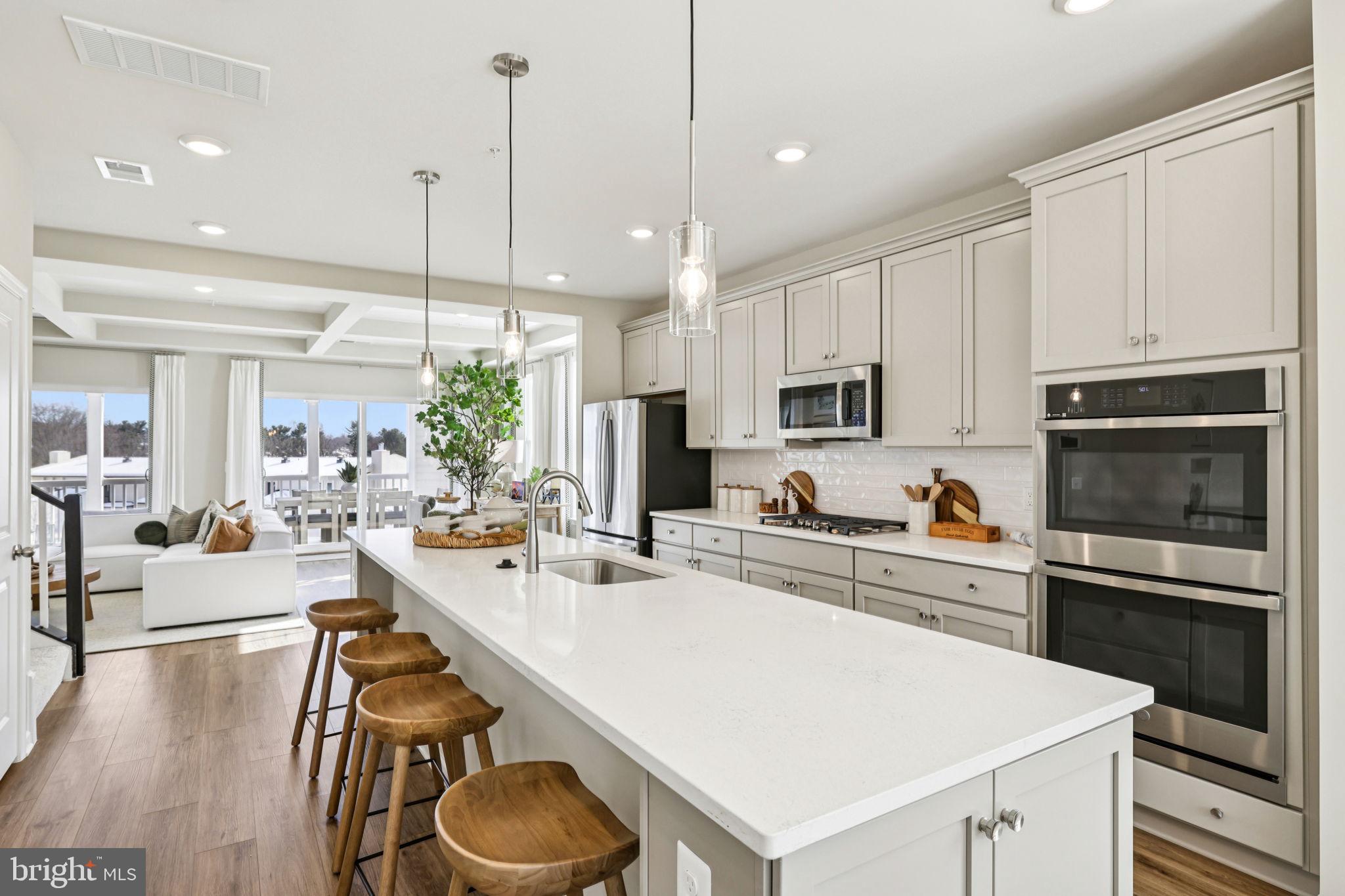 MONTGOMERY VILLAGE - Residential