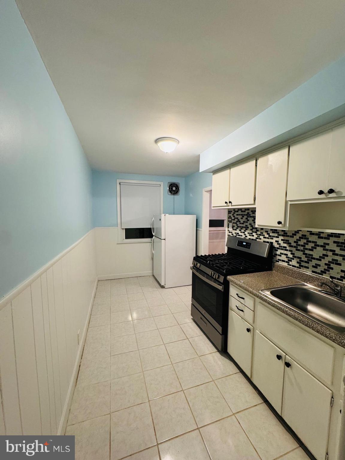 TACONY - Residential Lease