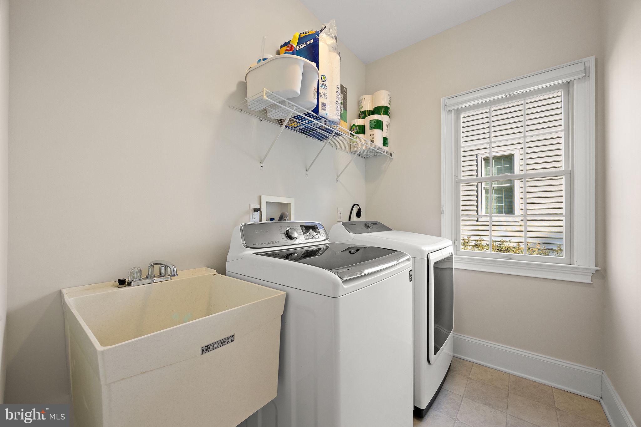 RIVERSIDE - Residential