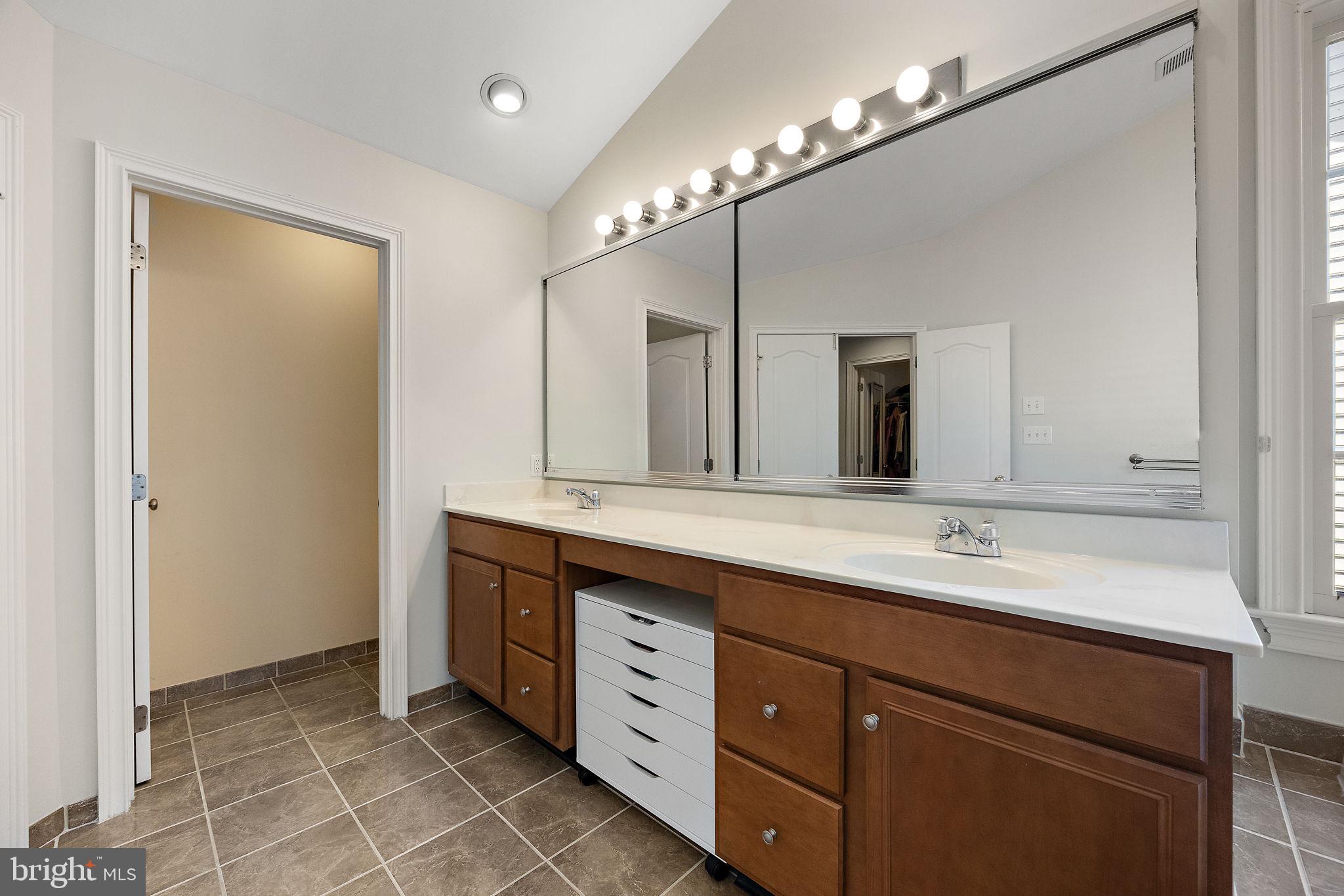 RIVERSIDE - Residential