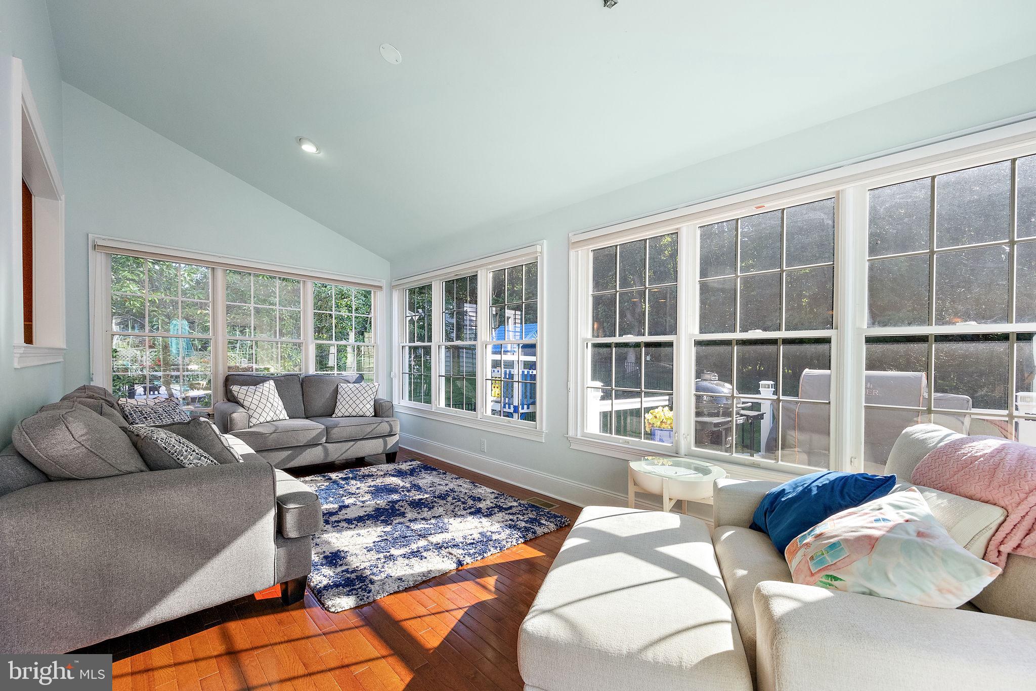 RIVERSIDE - Residential