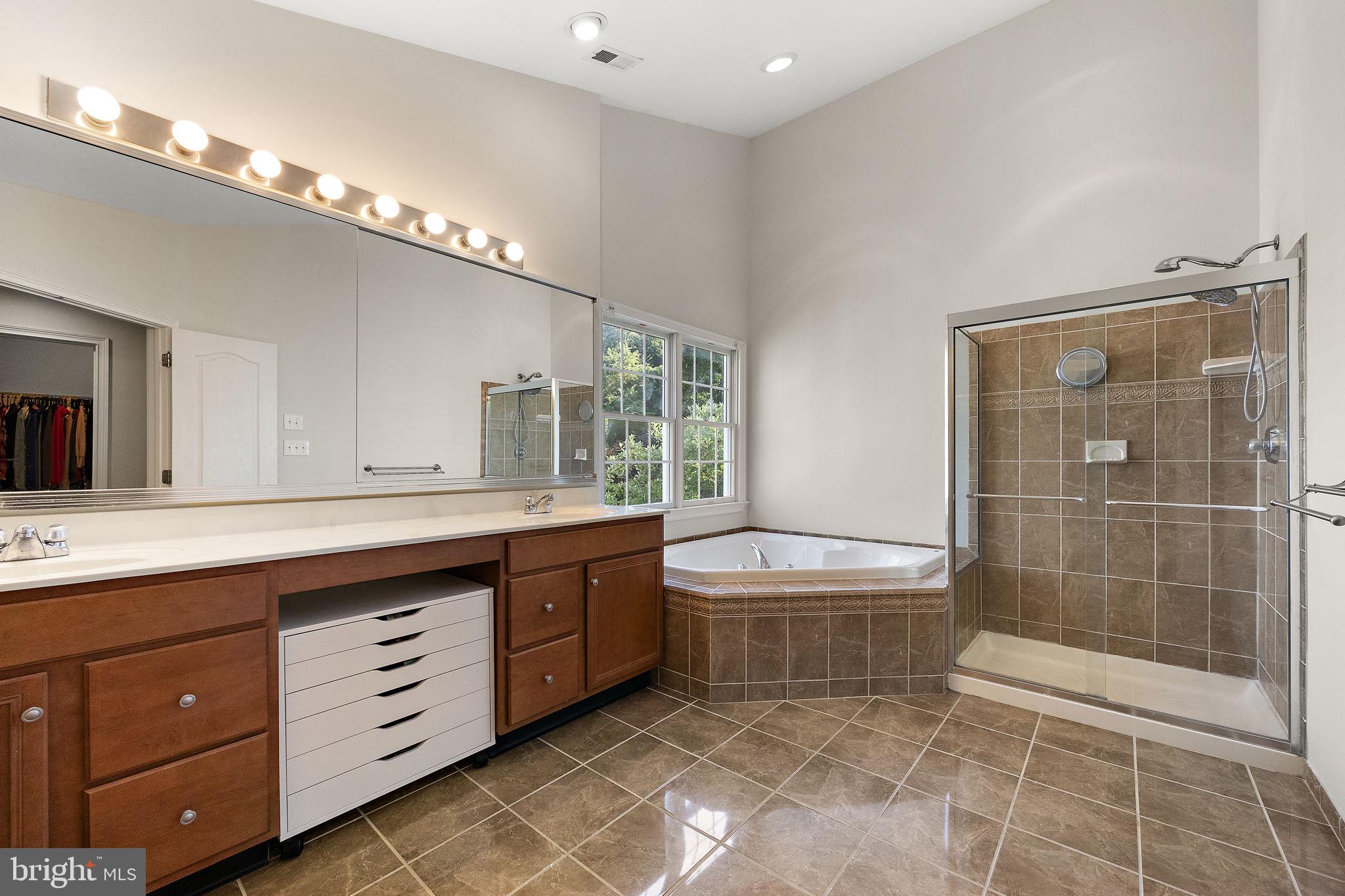 RIVERSIDE - Residential