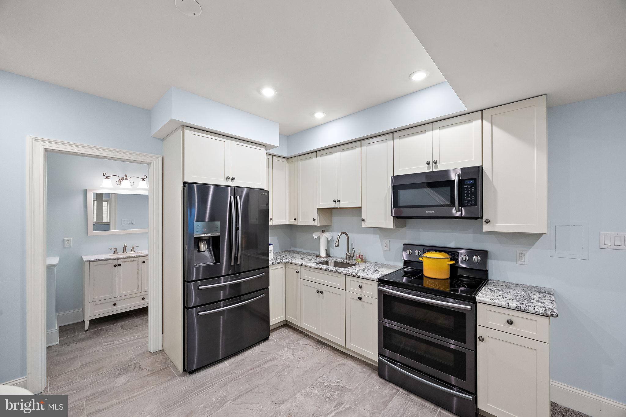 RIVERSIDE - Residential