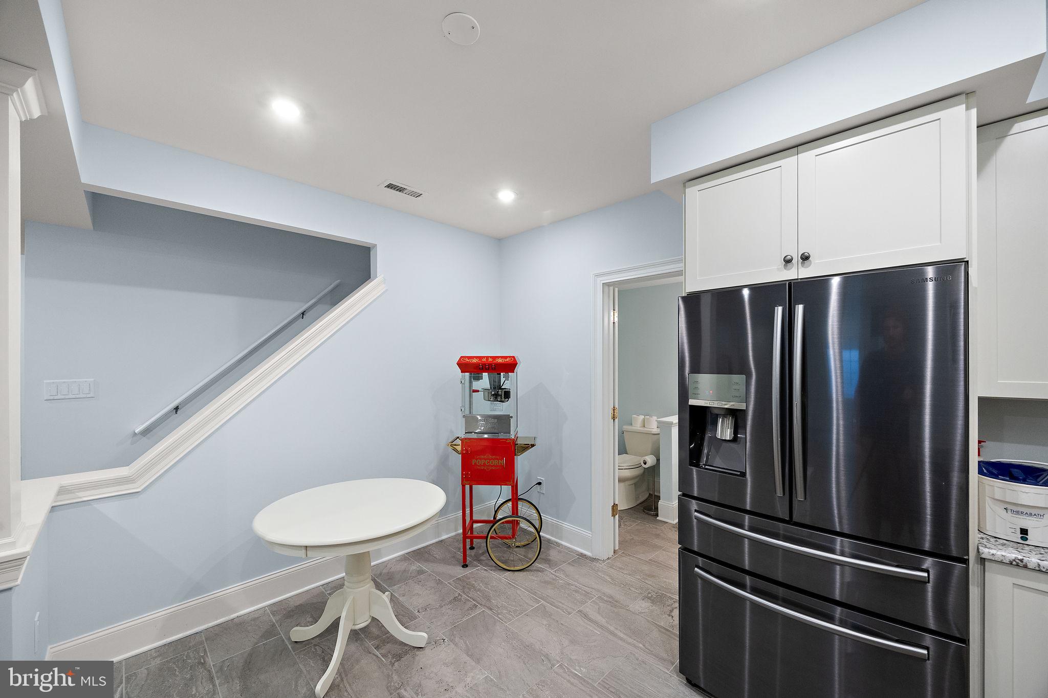 RIVERSIDE - Residential