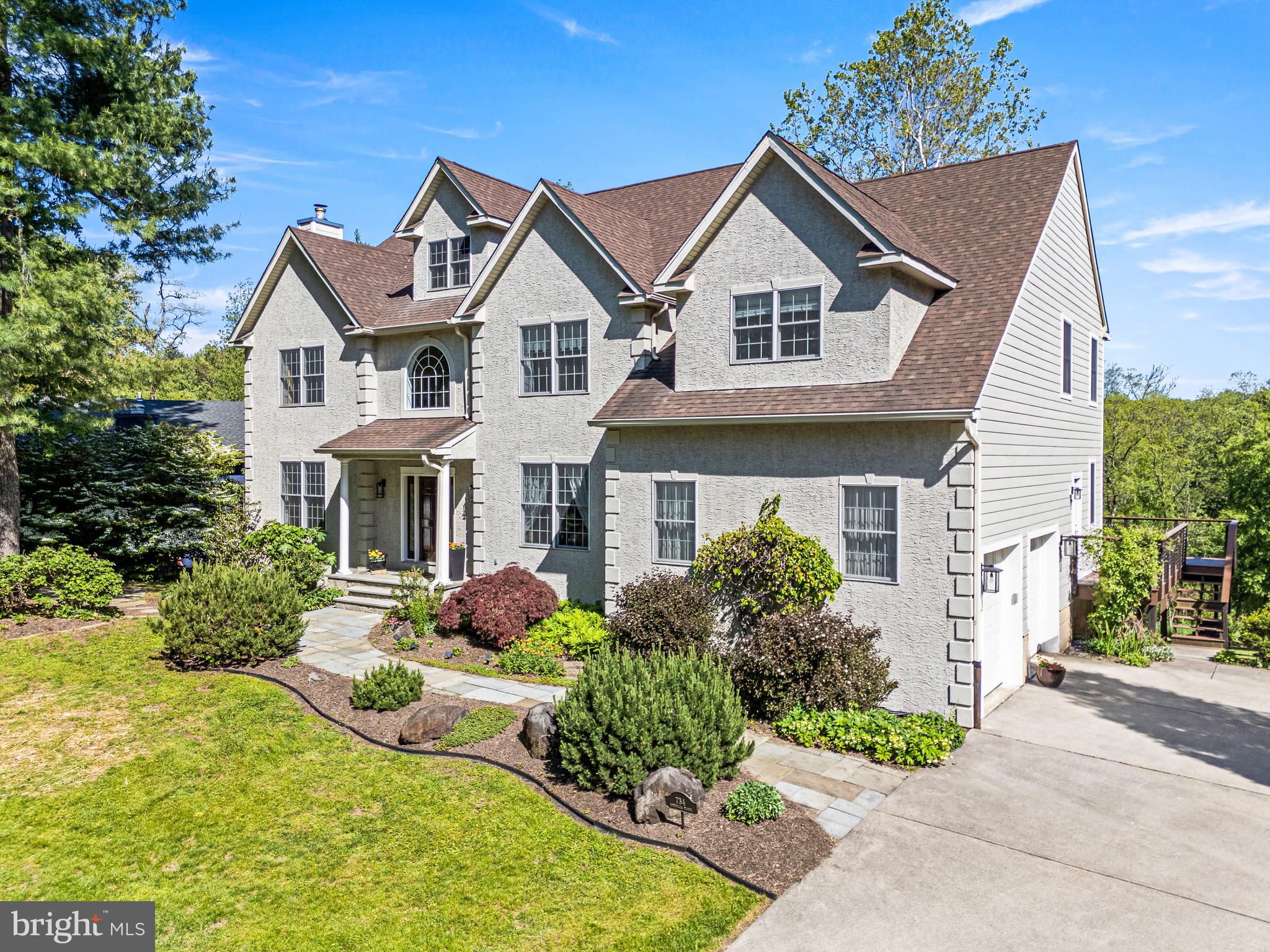734 CORNELIA PLACE