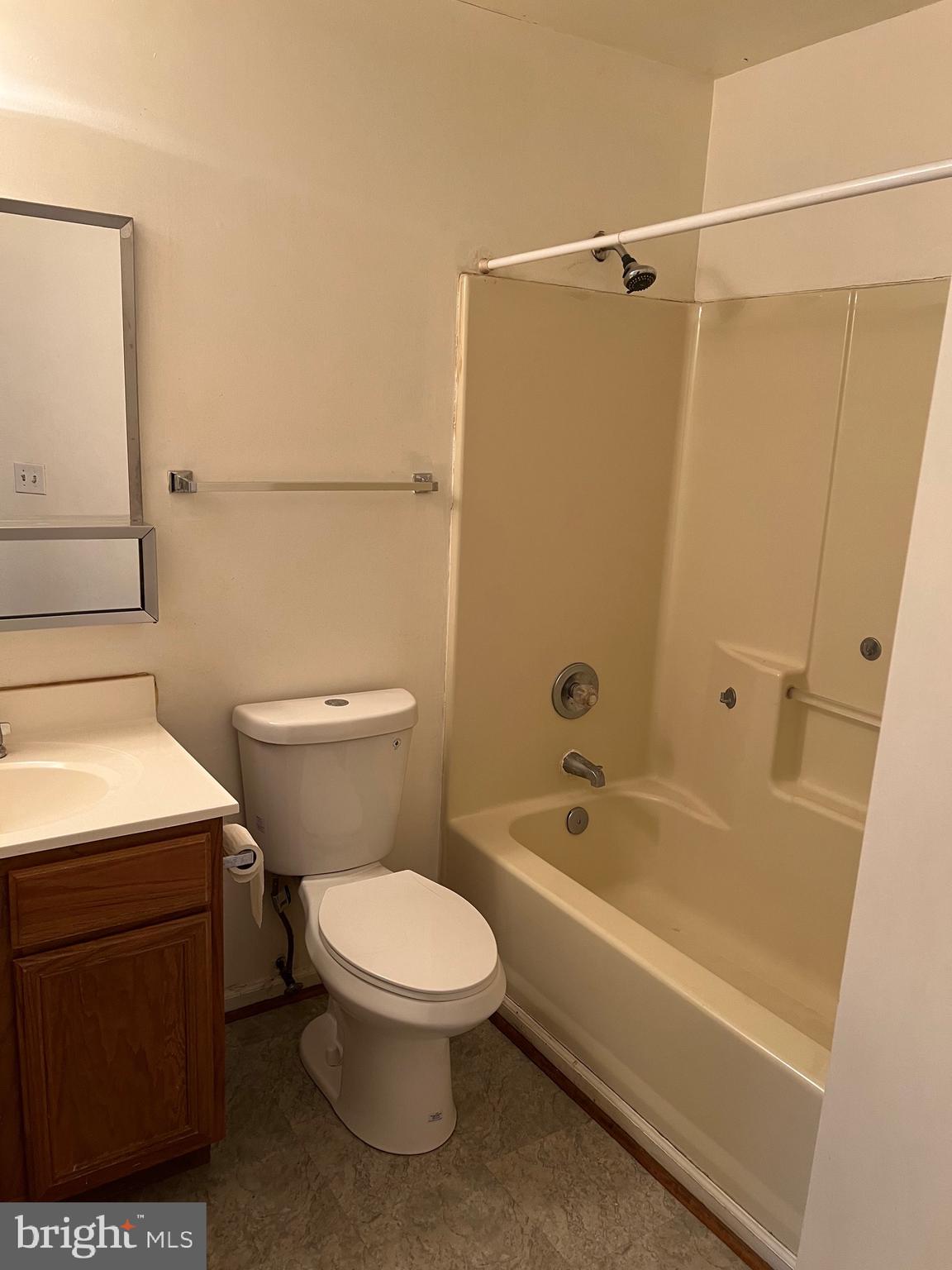 PENNSYLVANIA OAKS - Residential