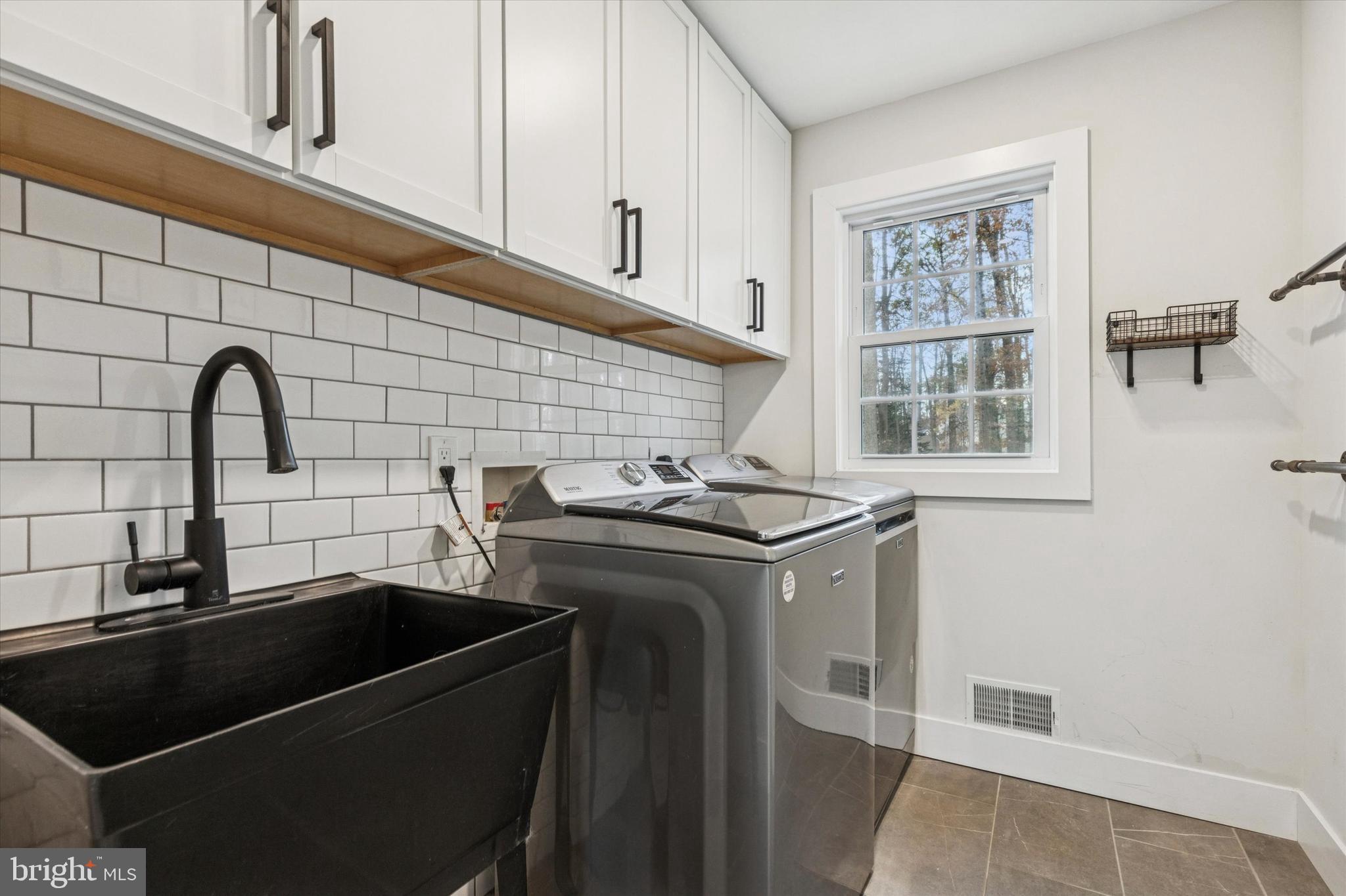 CENTURY OAKS - Residential Lease