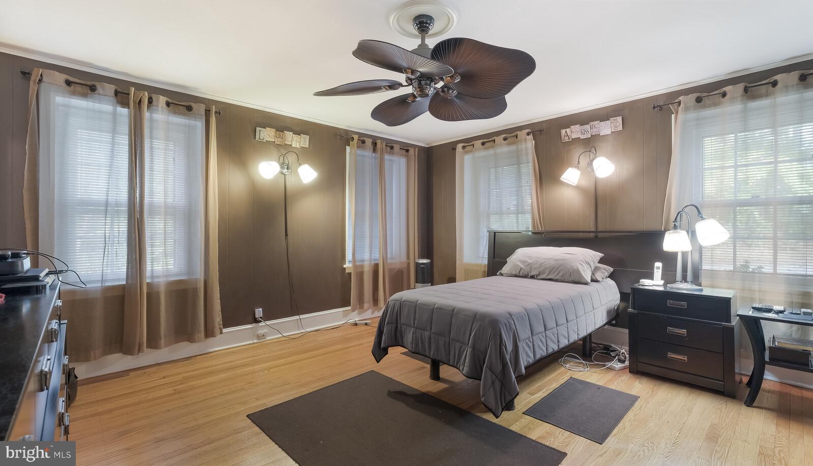 ELKINS PARK - Residential