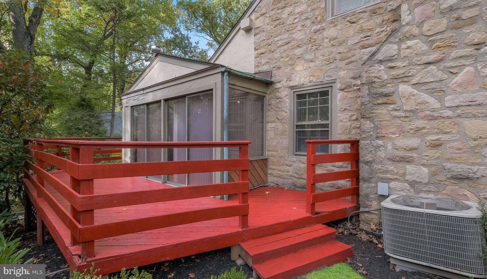 ELKINS PARK - Residential