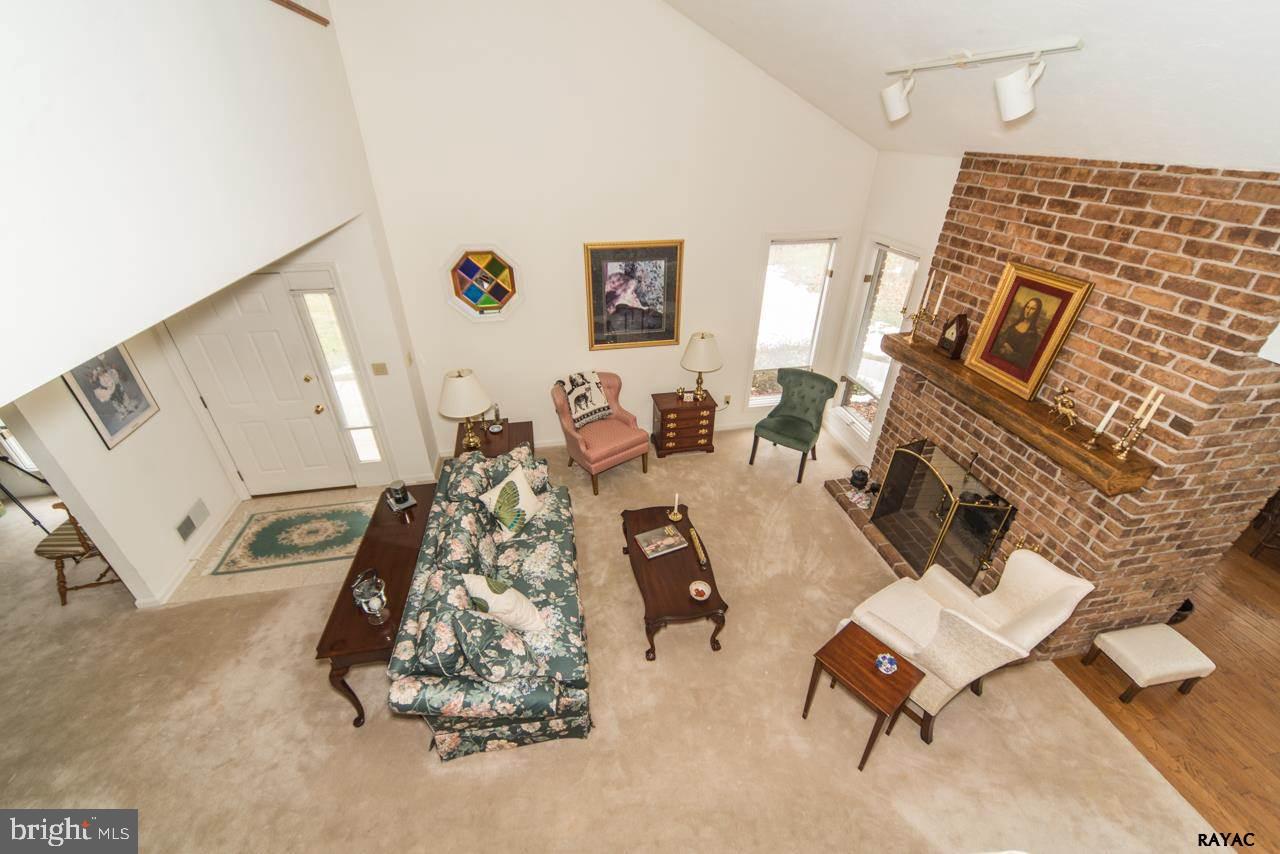 DEERFIELD CONDOS - Residential