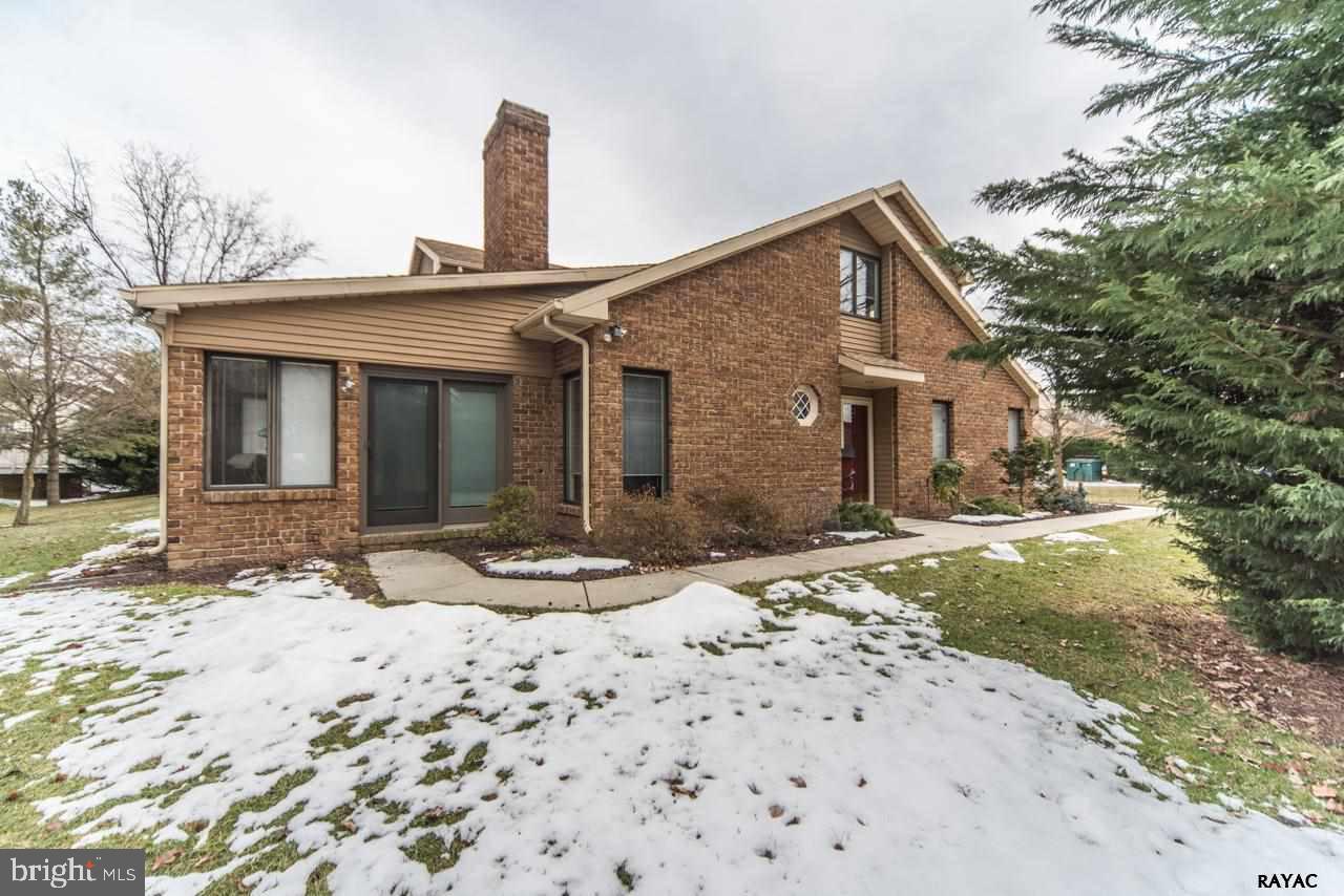 DEERFIELD CONDOS - Residential