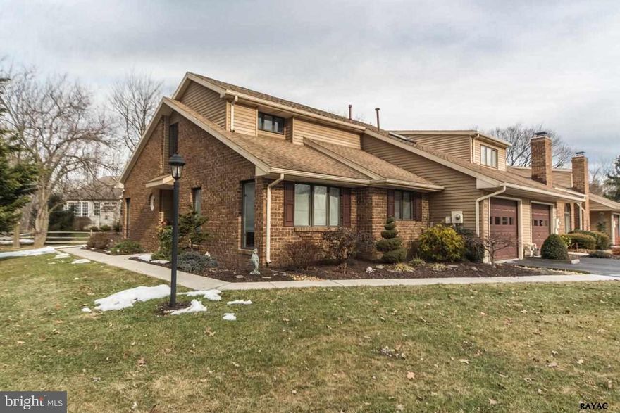 SPACIOUS CONDO WITH FIRST FLOOR MASTER BEDROOM FULL BATH. FAMILY ROOM ON FIRST FLOOR WITH A VIEW OF A PRIVATE OUTSIDE. KITCHEN WITH CHERRY CABINETS LARGE PANTRY ALL APPLIANCES ARE INCLUDED. FORMAL DINING ROOM. LIVING ROOM WITH  GAS FIREPLACE VAULTED CEILING. SECOND BEDROOM ON LEVEL 2 WITH FULL BATH WALK IN CLOSET AND FULL BATH. ADDITIONAL FAMILY ROOM MUST  SEE!