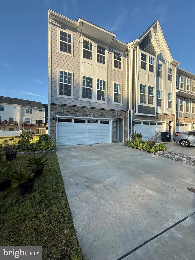 3715 Allington Court