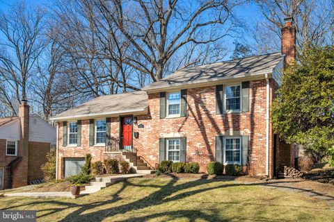 Photo of 9712 Byeforde Road, KENSINGTON, MD 20895 (MLS # MDMC2167158)
